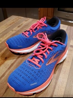 Brooks Women’s Running Shoes - Blue with Coral Accents, Size 8.5